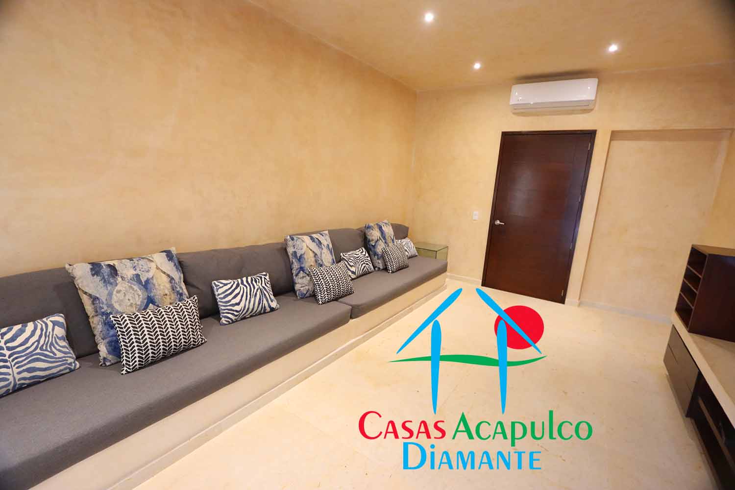 Tres Vistas - Sala de televisión 1